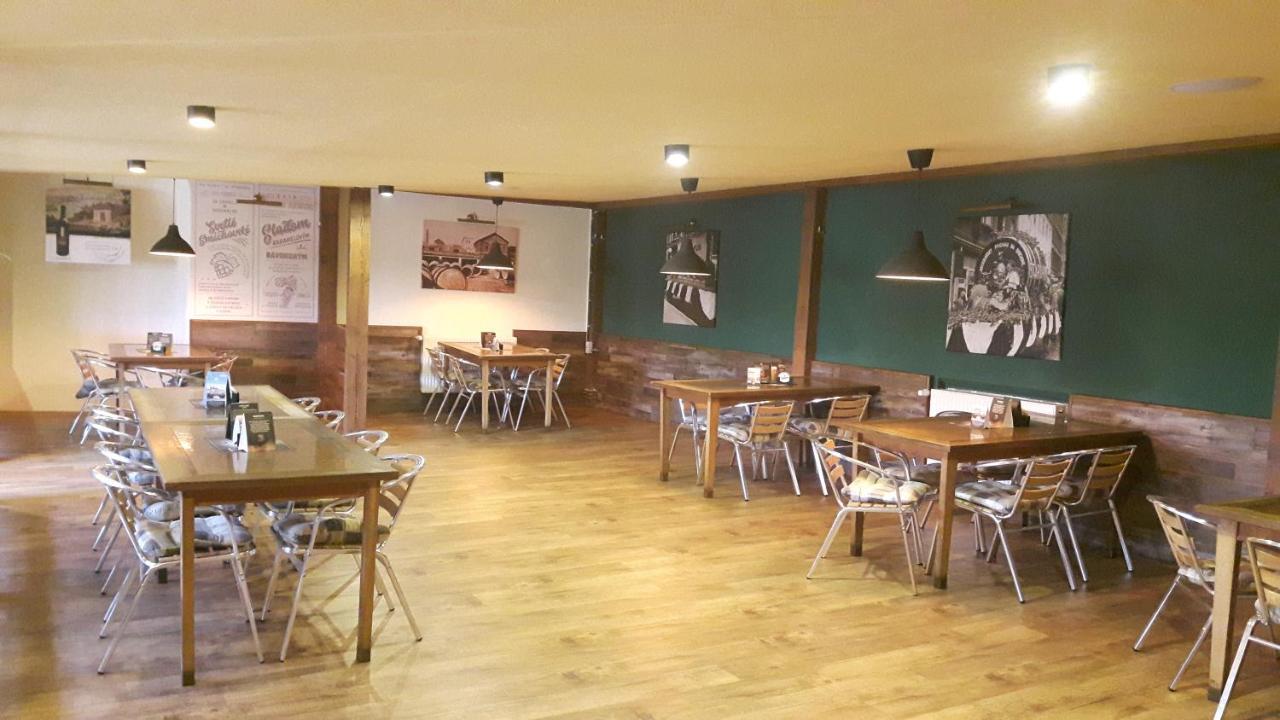 Victoria - Penzion & Restaurant Zvolen Exteriér fotografie