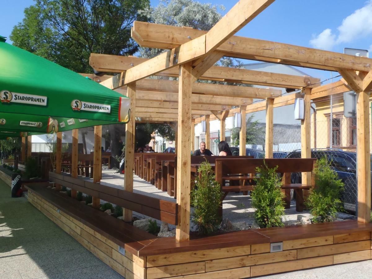 Victoria - Penzion & Restaurant Zvolen Exteriér fotografie